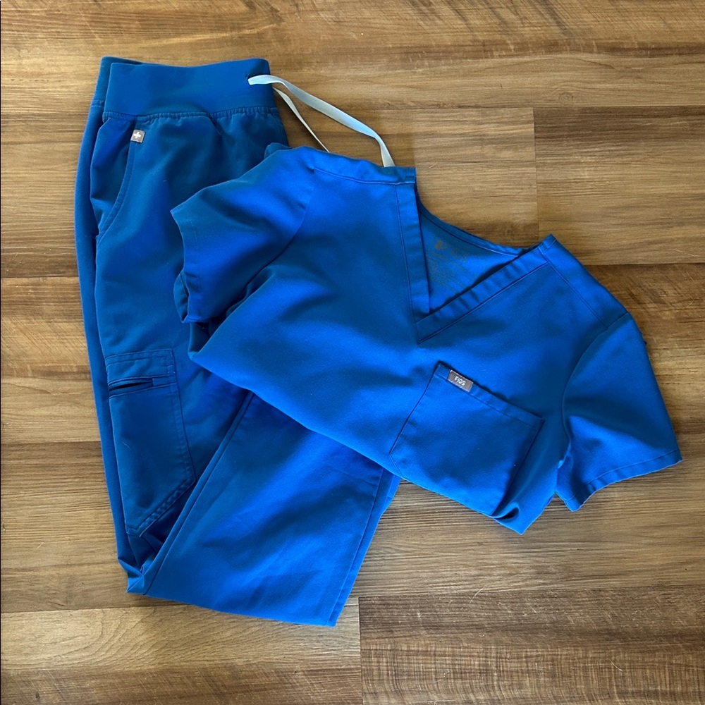BOGO DEAL
Figs Women's Royal Blue Jogger Scrub Pants & Top